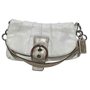 Vintage COACH F17217 WHITE/SILVER Pleated Soho Y2K Leather Buckle Shoulder Bag